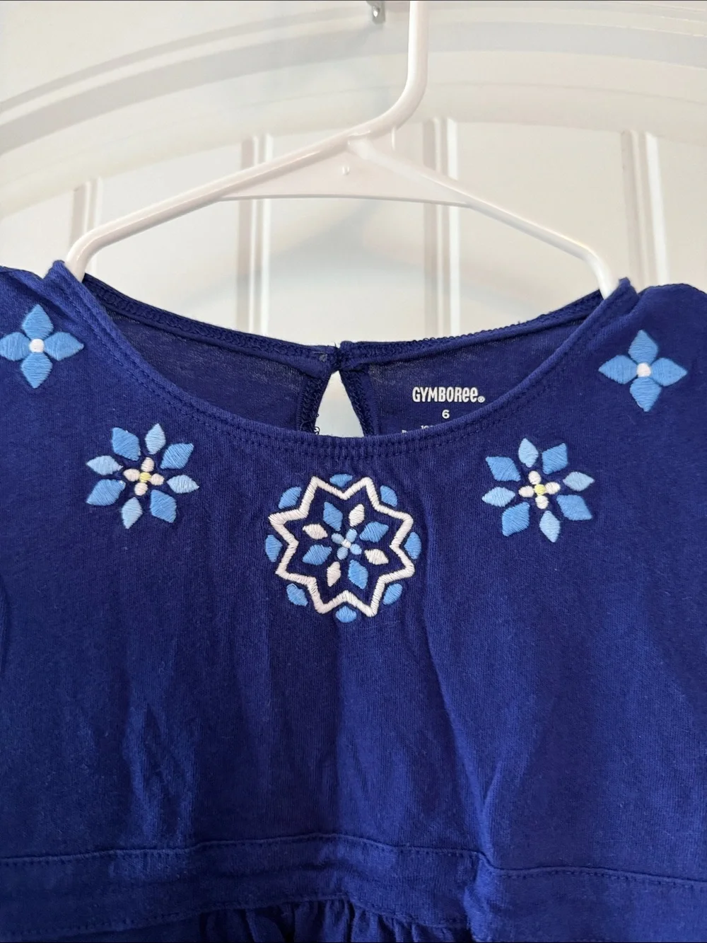 Gymboree stitched gentle motifs
